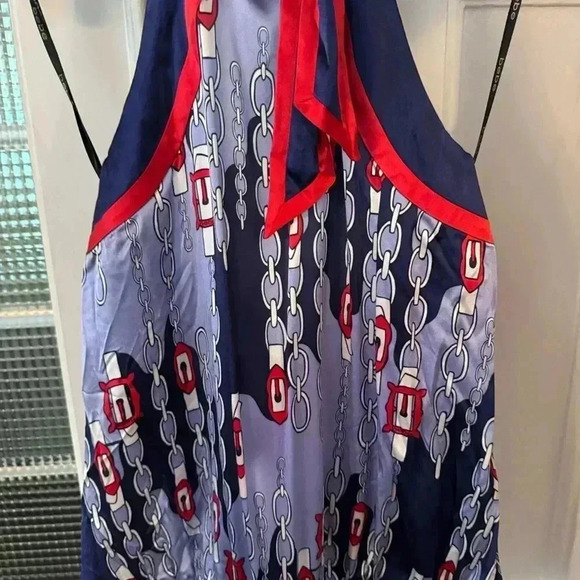 NWT Bebe silk sleeveless, openhigh neck blouse size small - Picture 3 of 11